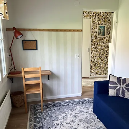 Kaisla - Kaunis Jaervimaisemalla *