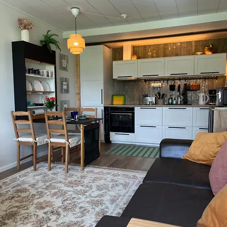 Kaisla - Kaunis Jaervimaisemalla *