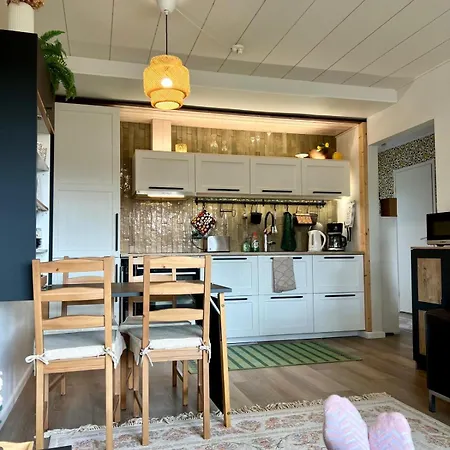 Kaisla - Kaunis Jaervimaisemalla Apartmán Nummi